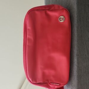 Lululemon Everywhere Belt Bag 1L